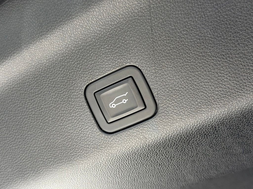 Used 2025 Black Chevrolet LT image 43