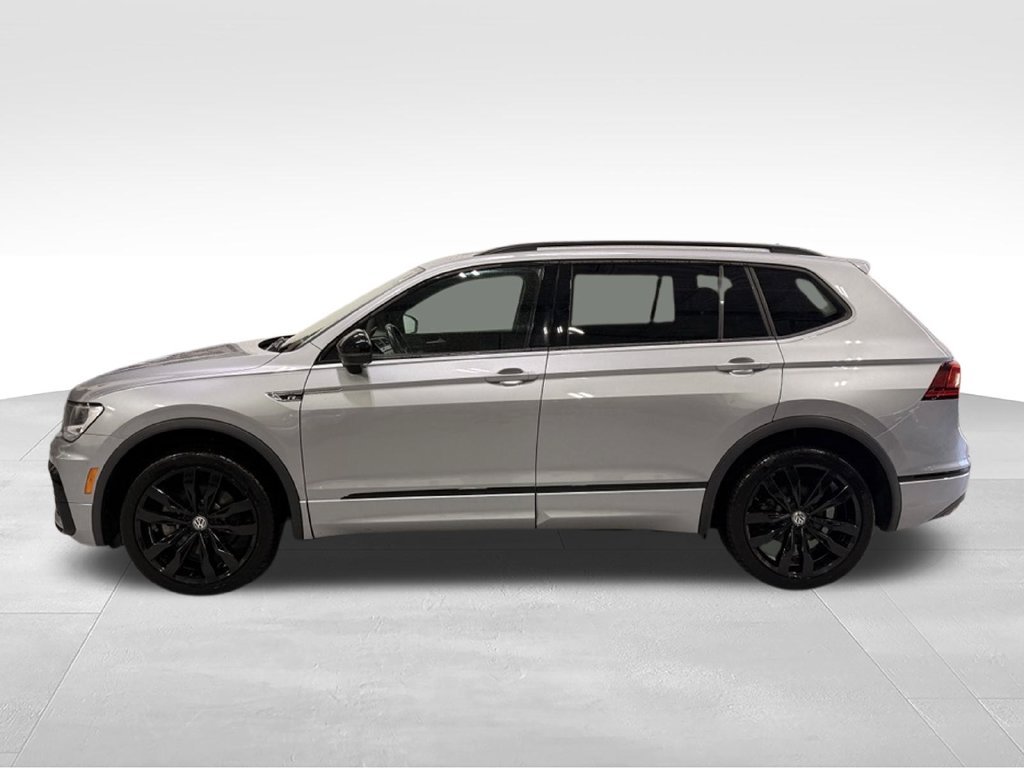 Used 2021 Volkswagen Tiguan SE R-LINE BLACK with VIN 3VV2B7AX8MM002820 for sale in Golden Valley, Minnesota