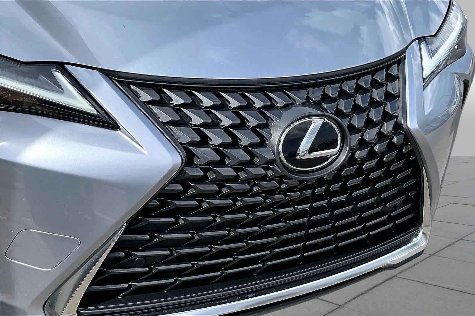 Used 2025 Iridium Lexus Premium image 26