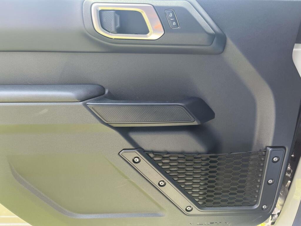 New 2025 Desert Sand Ford Badlands image 27