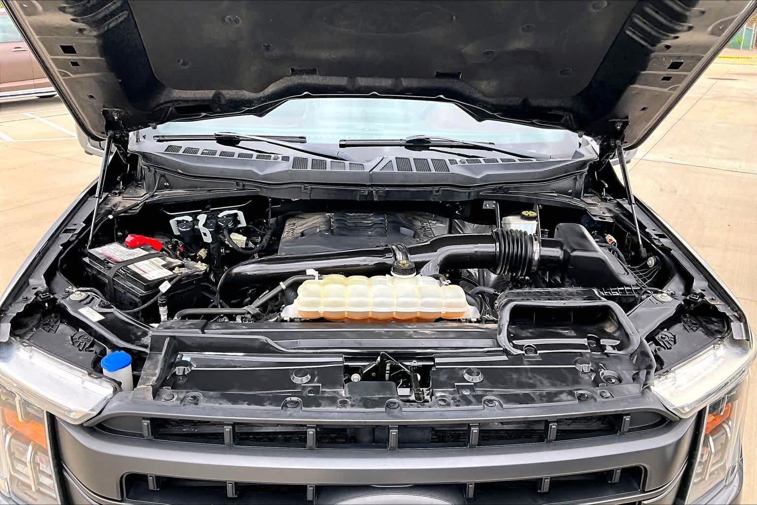 Used 2021 Carbonized Gray Metallic Ford LARIAT image 32