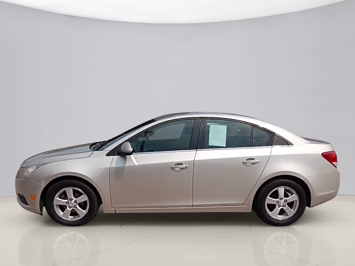 Used 2013 Gold Chevrolet 1LT image 2