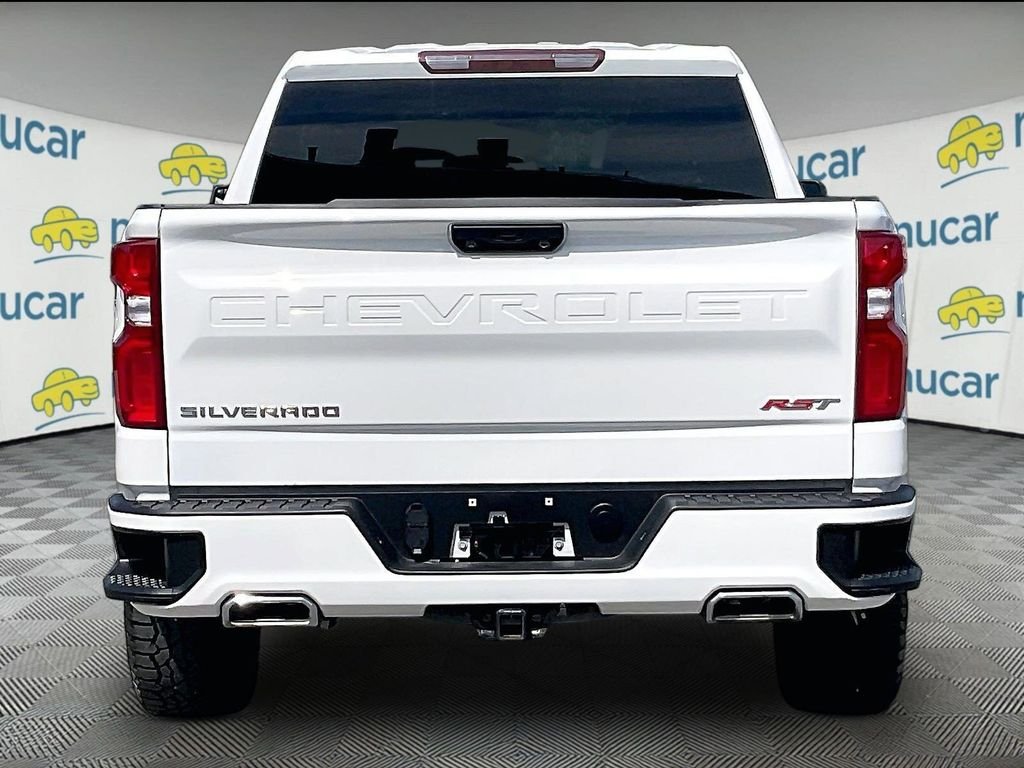 Used 2022 White Chevrolet RST image 5
