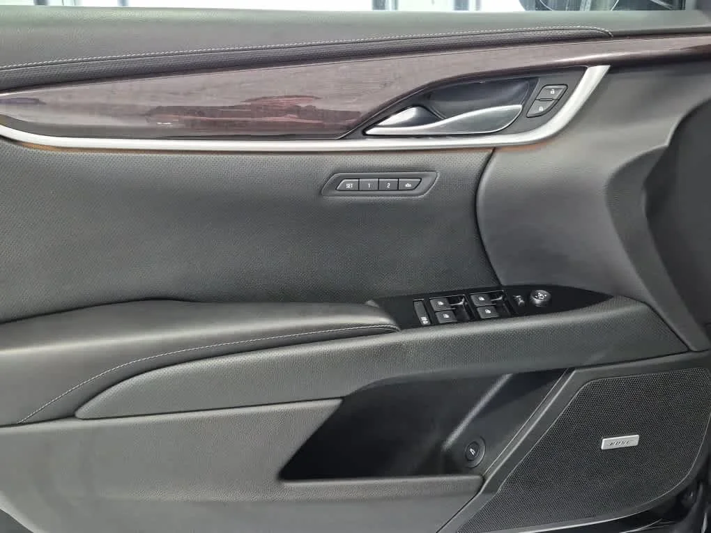 Used 2017 Black Raven Cadillac Luxury image 10
