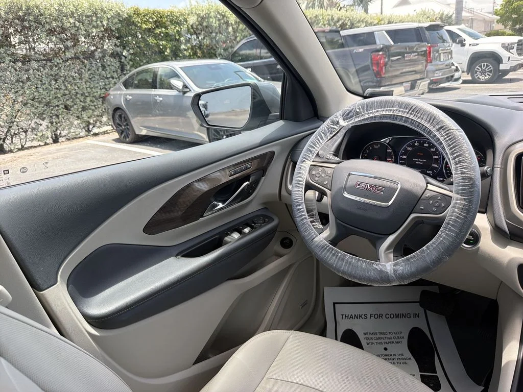 Used 2023 Silver GMC Denali image 15
