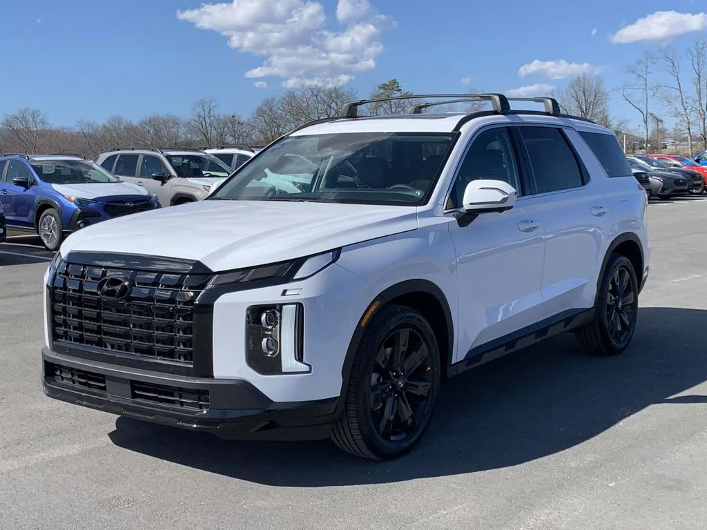 Certified Used 2025 Hyper White Hyundai XRT image 18
