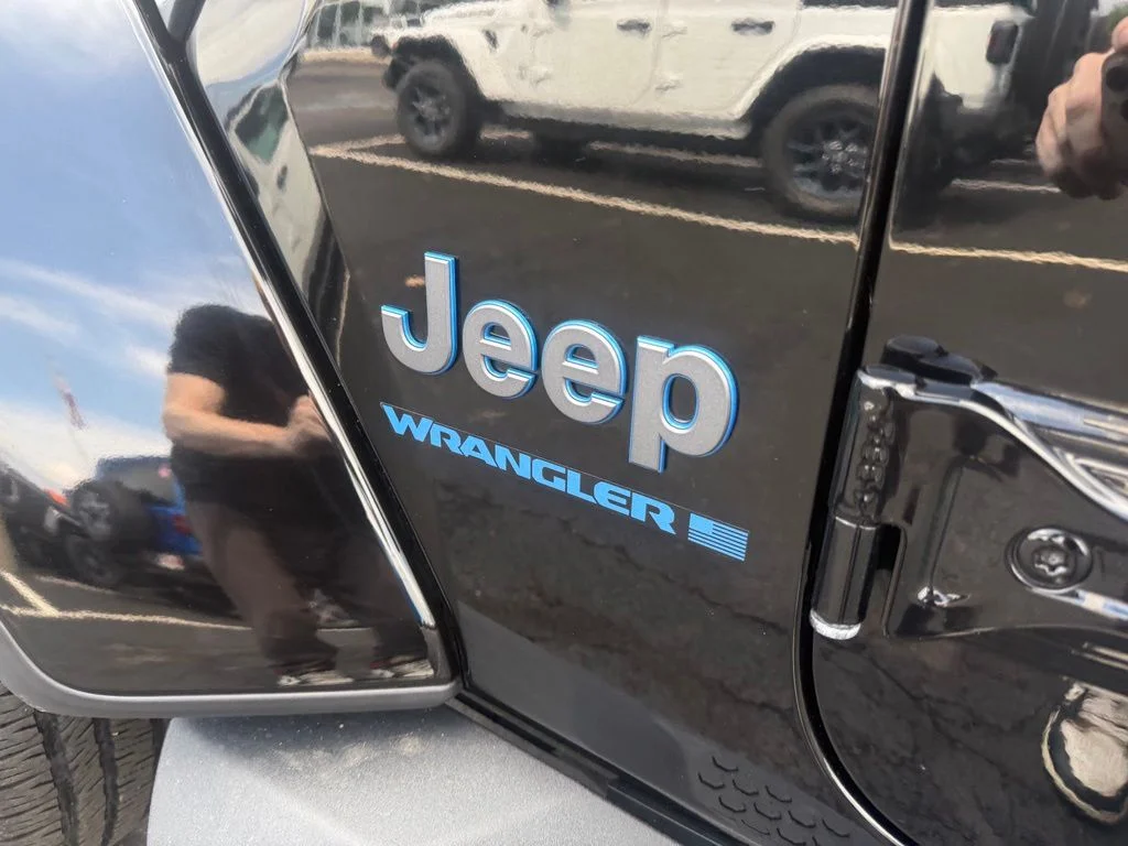 Used 2025 Black Jeep Sahara 4xe image 13