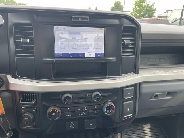 New 2026 Oxford White Ford F-450® XL image 8