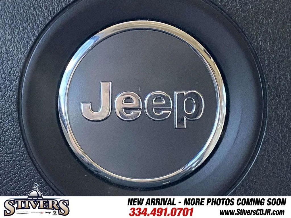Used 2017 Gray Jeep Overland image 32
