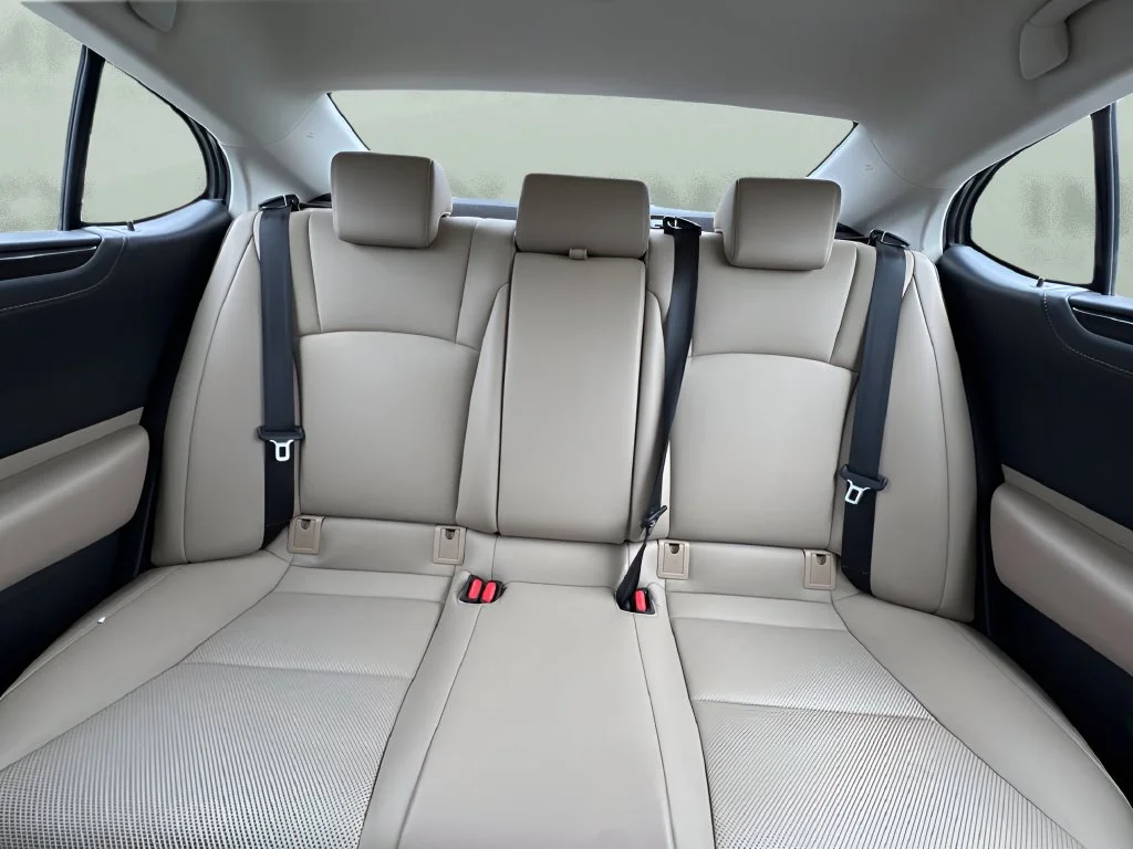 Used 2020 Silver Lexus 350 image 12