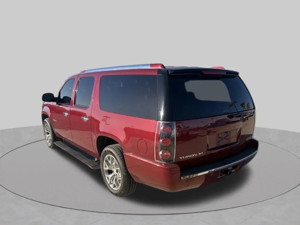 Used 2008 Red GMC Denali image 4