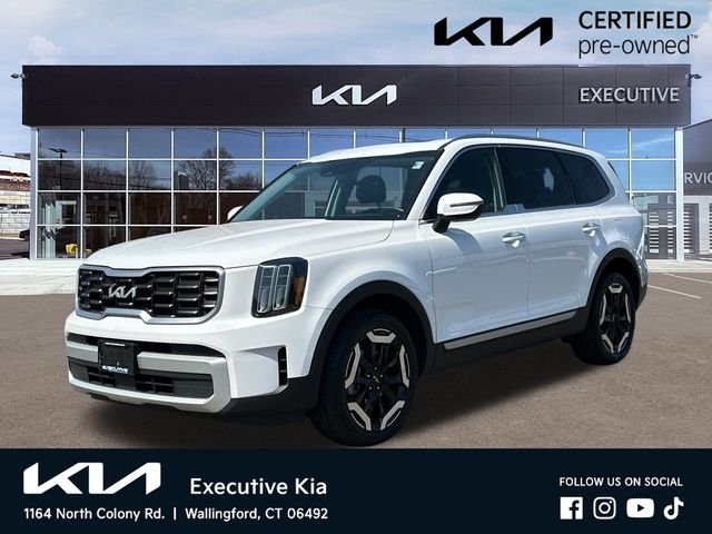 Certified Used 2025 White Kia S image 1