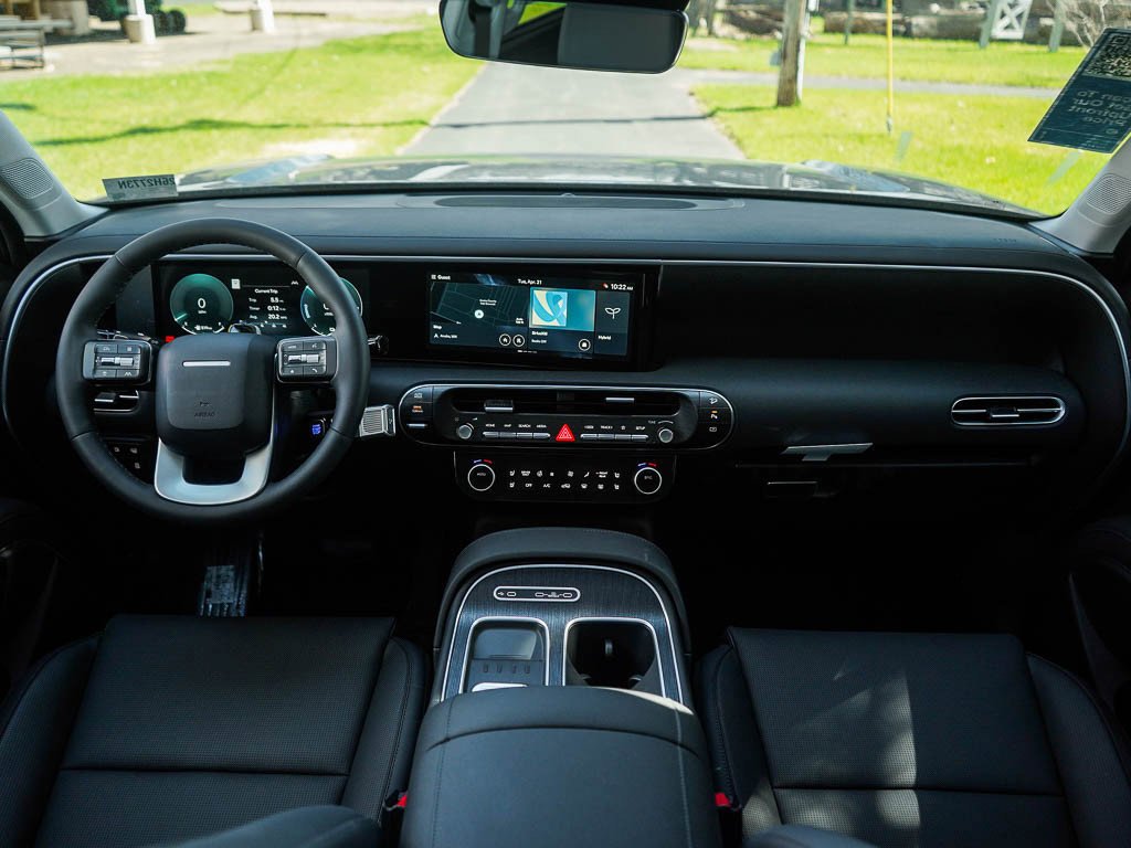 New 2026 Titan Green Hyundai SEL Premium 8P AWD image 15