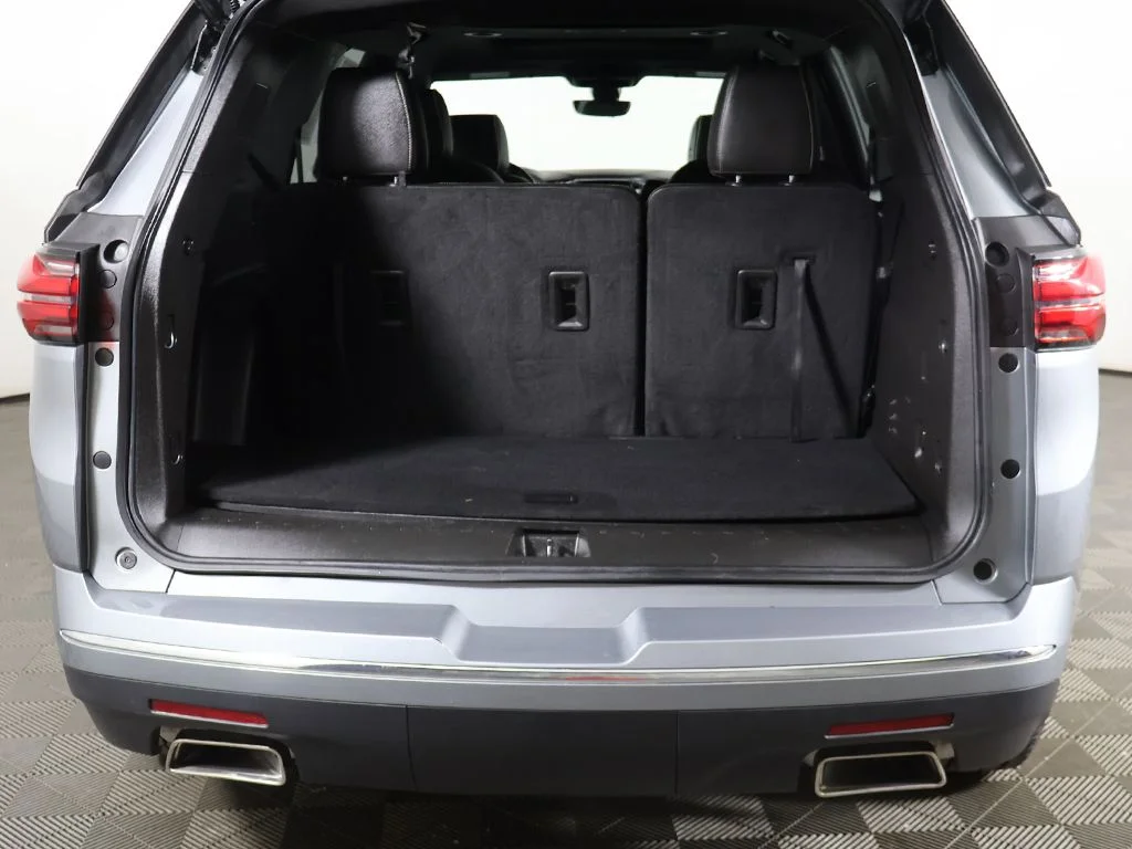 Used 2023 Gray Chevrolet Premier image 20