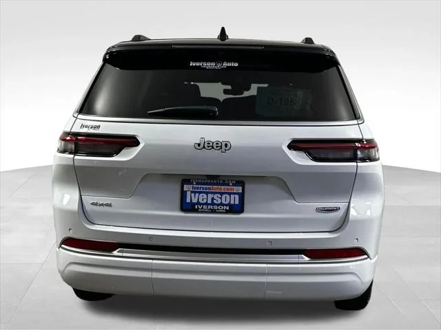 New 2026 Bright White Clear-Coat Exterior Paint Jeep Summit image 8