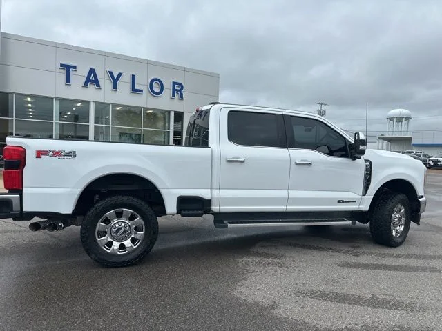 Used 2023 Oxford White Ford Lariat image 18