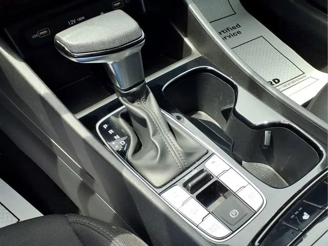 Used 2024  Hyundai SEL image 10