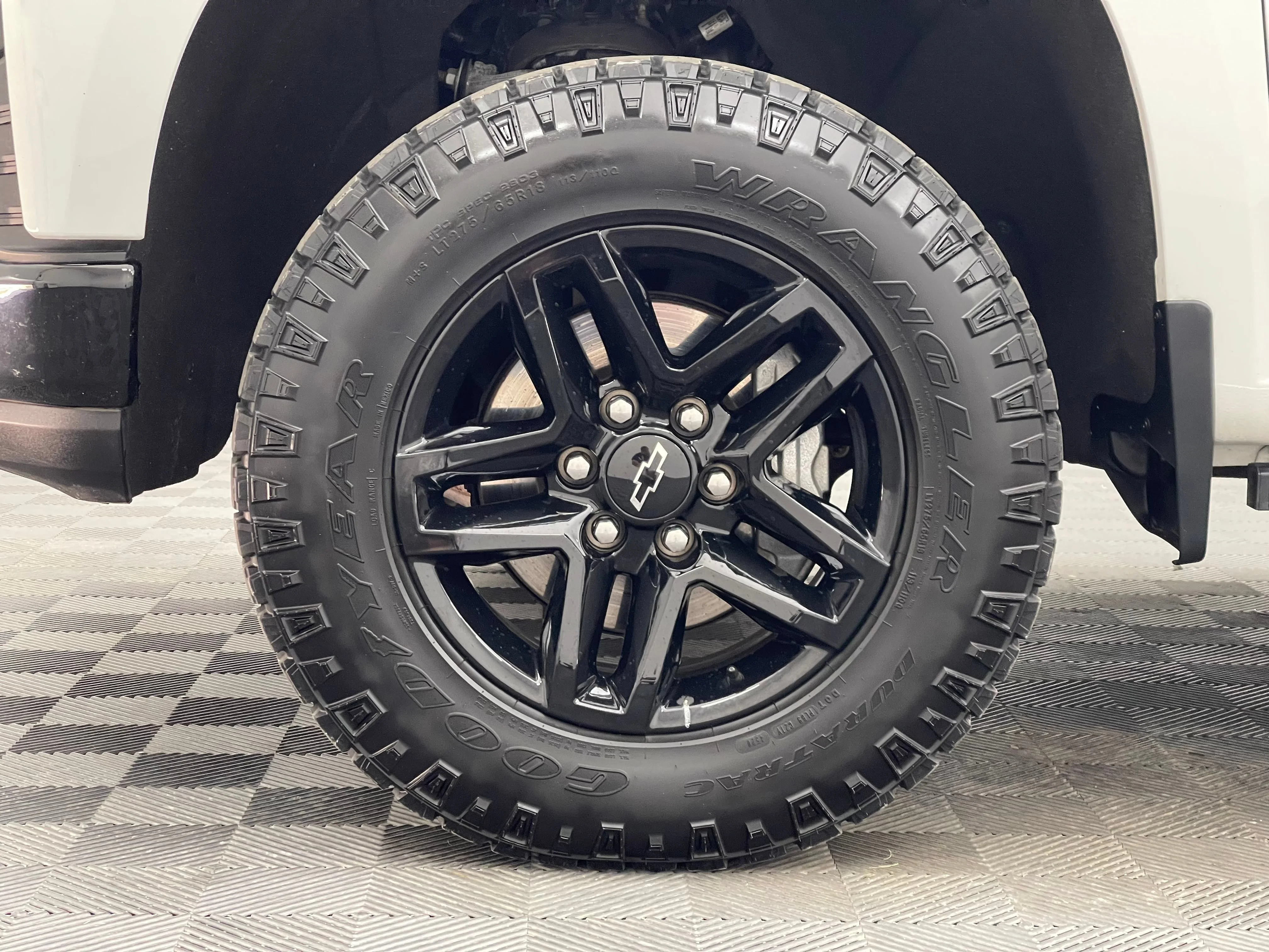 Used 2021 SUMMIT WHITE Chevrolet LT Trail Boss image 13