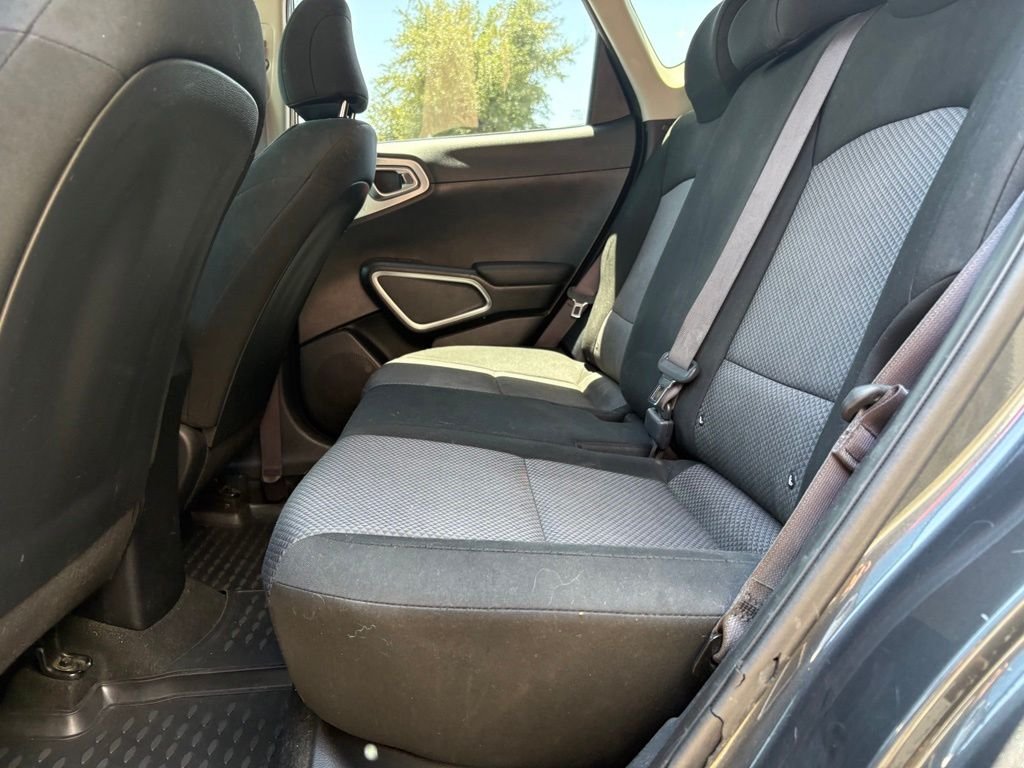 Used 2022 Gray Kia LX image 9