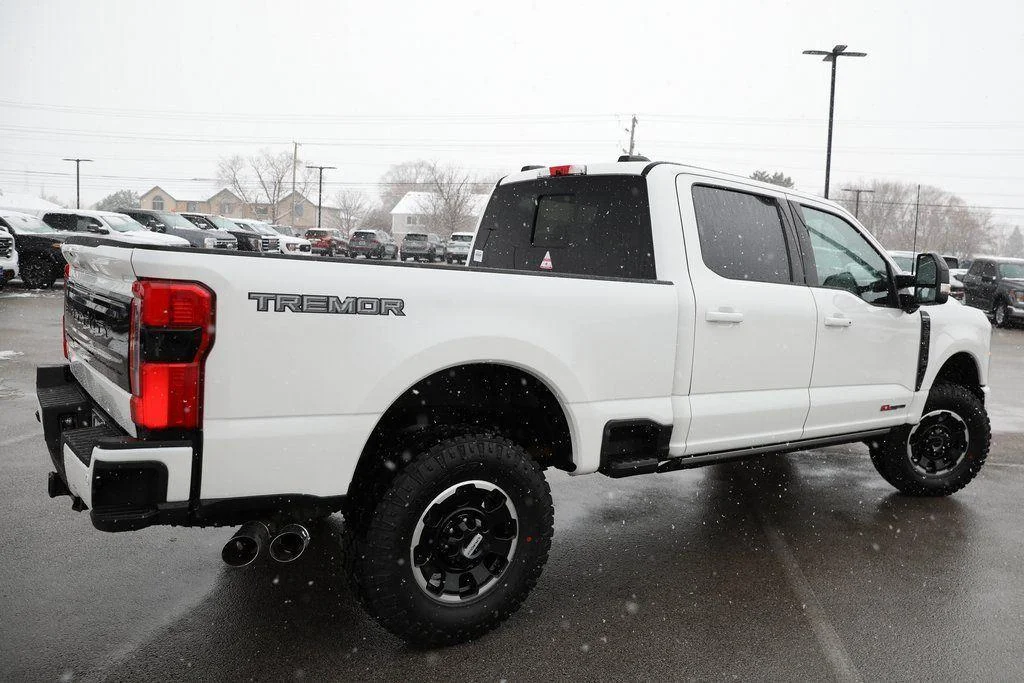 New 2026 Star White Metallic Tri-Coat Ford F-250® Platinum® image 11