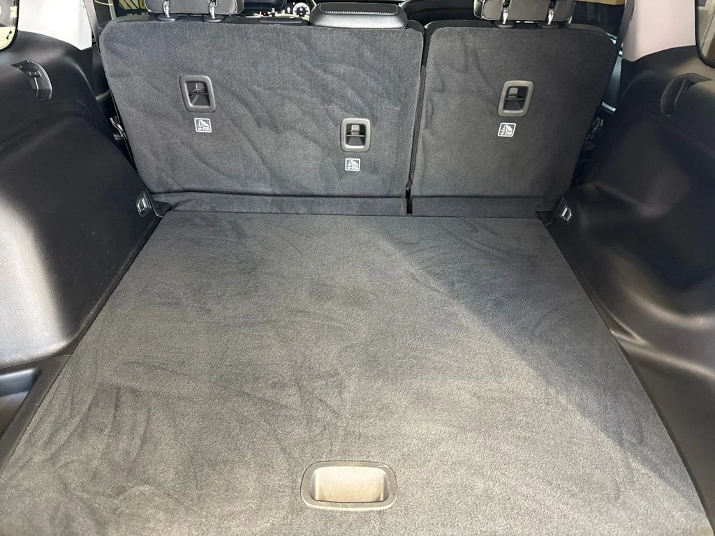Used 2023 White Jeep Limited image 14