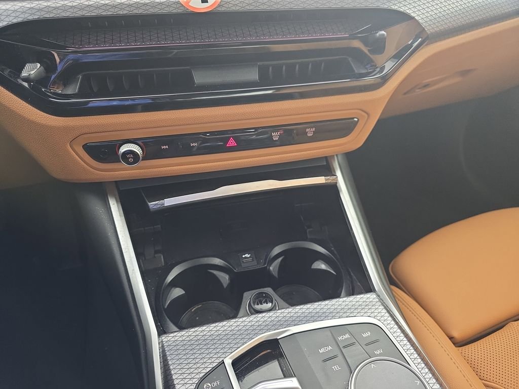 2025 BMW 3 Series 330i - Photo 27