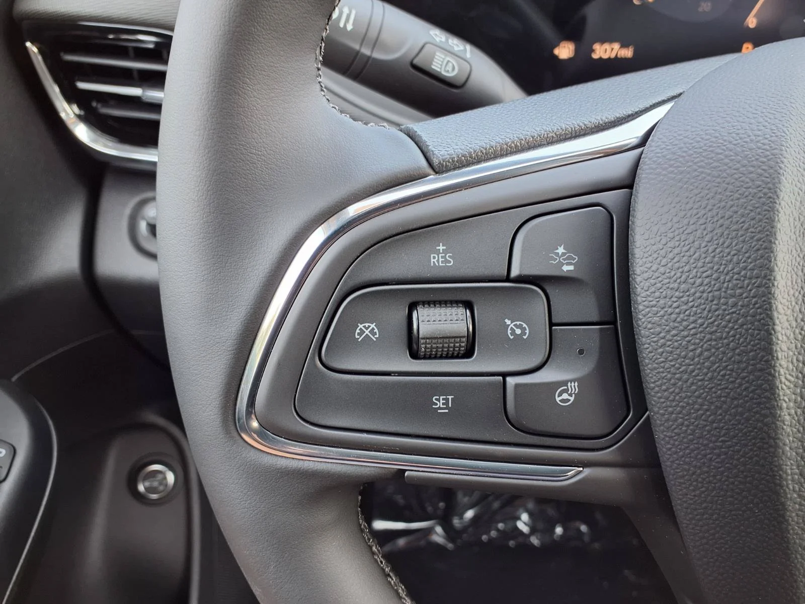 2026 Buick Envista Sport Touring - Photo 9