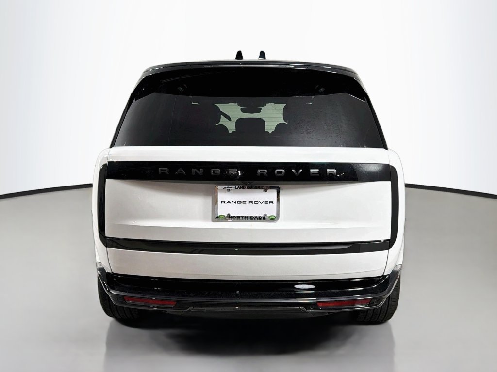New 2027 Fuji White Land Rover SE image 6