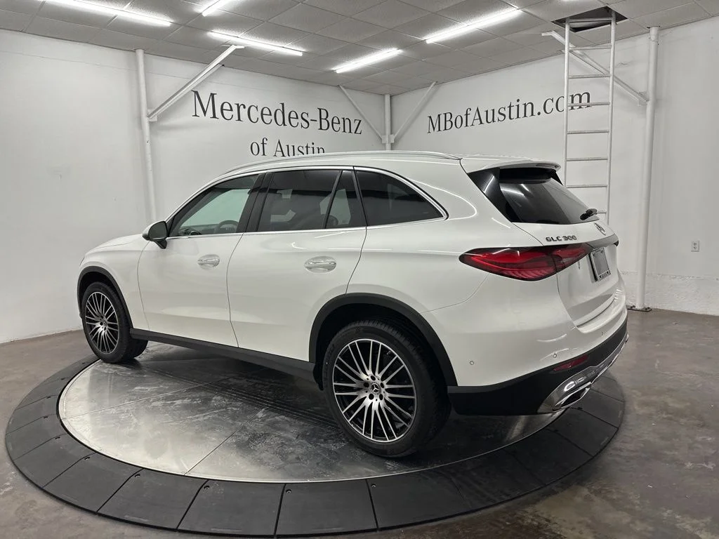 Used 2026 White Mercedes-Benz GLC 300 image 5