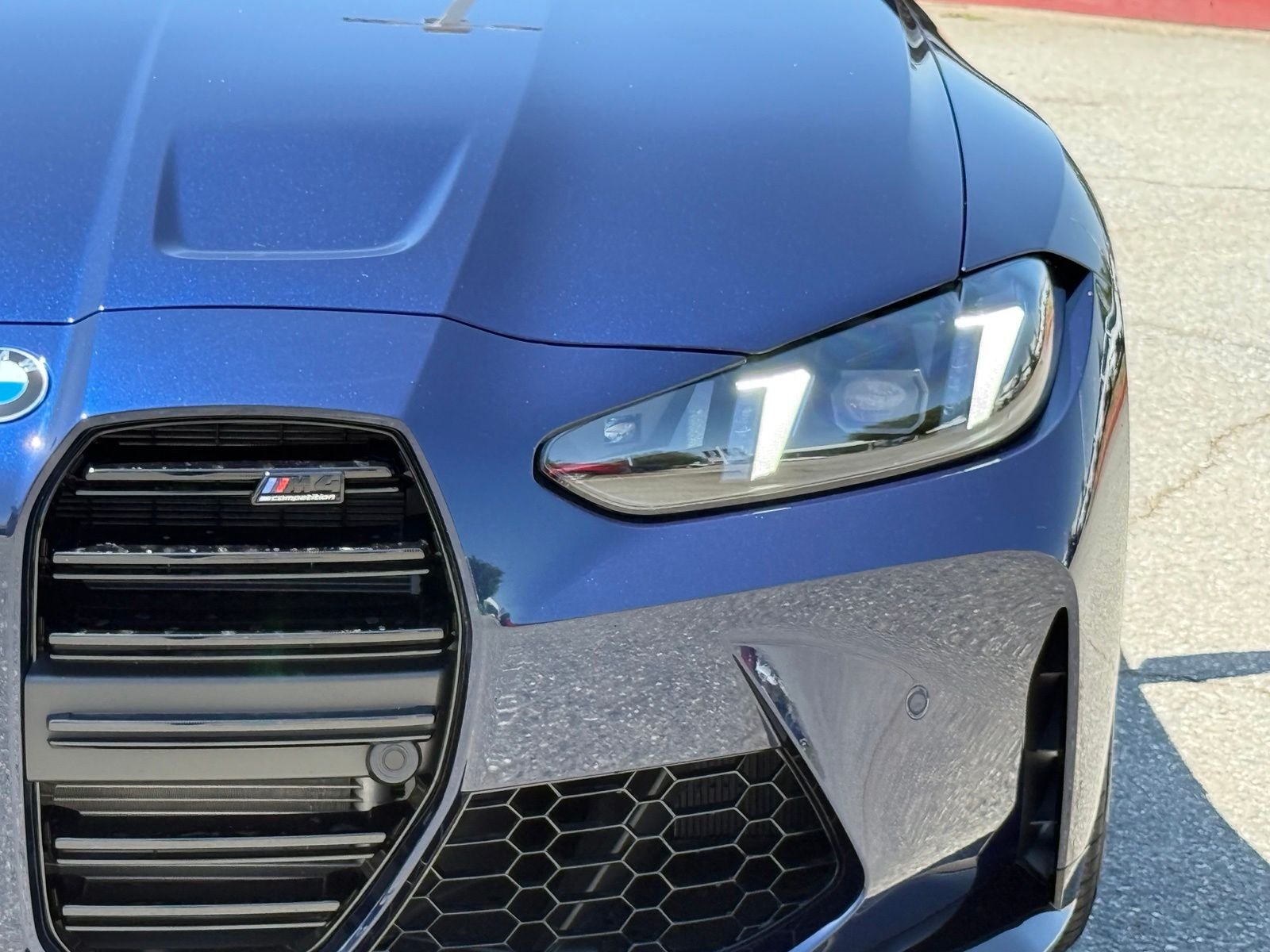 New 2027 Tanzanite Blue II Metallic BMW Competition image 13