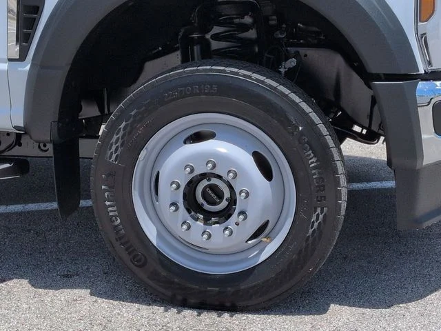 New 2026 Oxford White Ford F-450® XL image 11