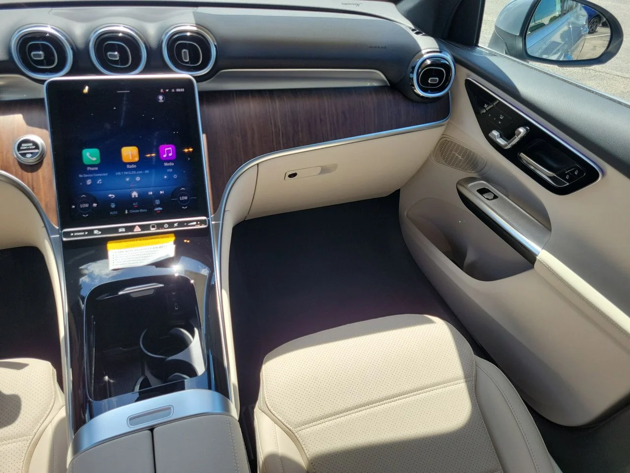 New 2026 Cirrus Silver Metallic Mercedes-Benz GLC 300 image 16