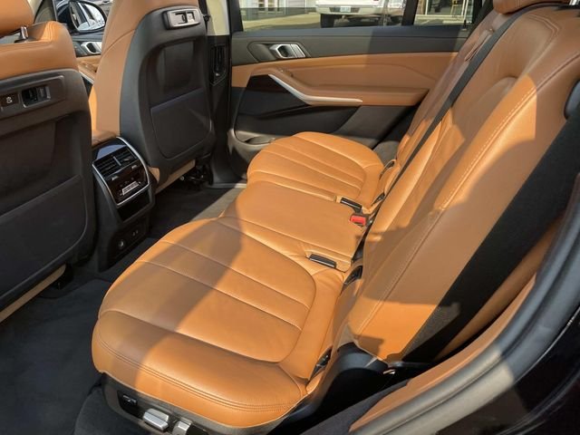 Used 2021 Jet Black BMW xDrive40i image 17