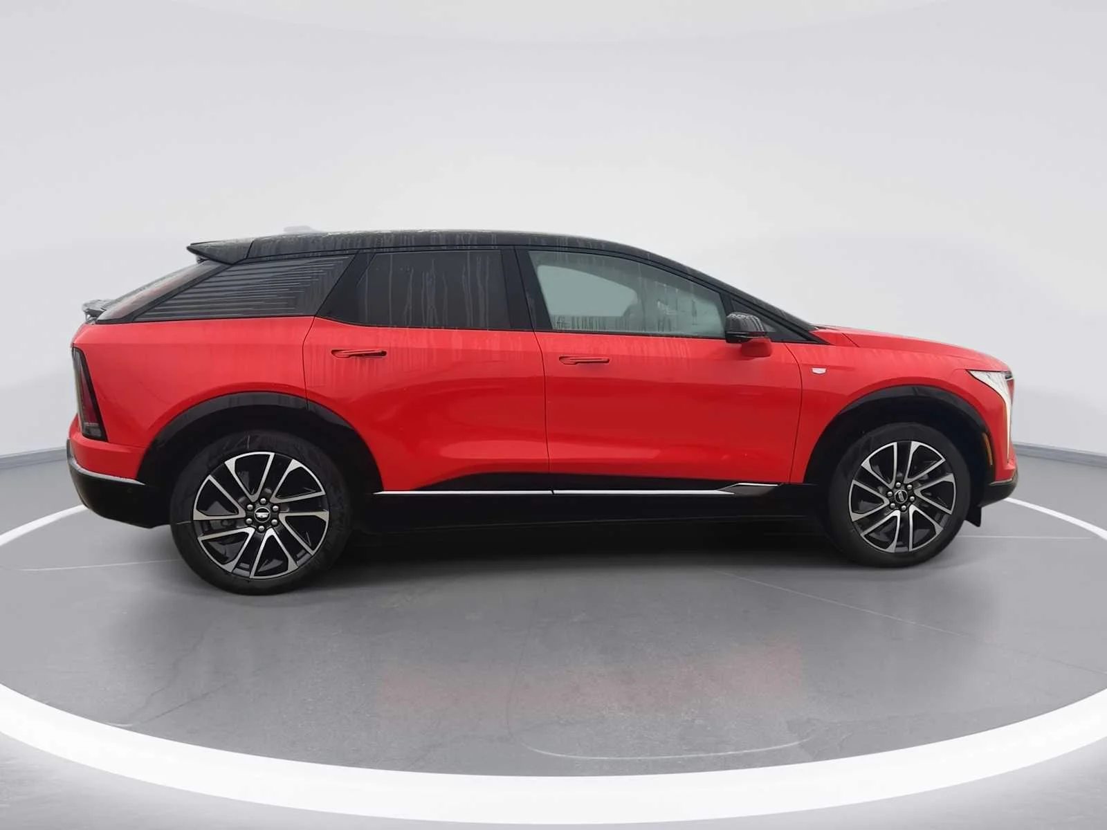 2026 Cadillac OPTIQ Sport - Photo 10
