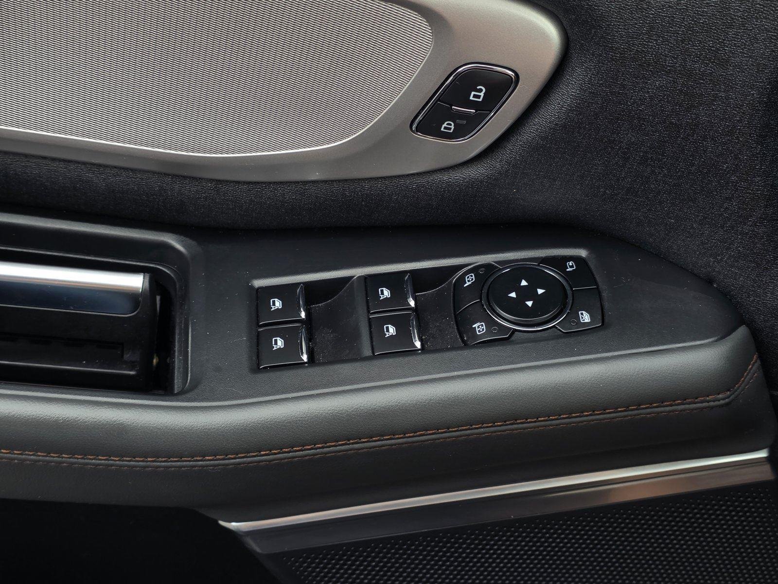 Used 2025 Agate Black Ford Active image 13