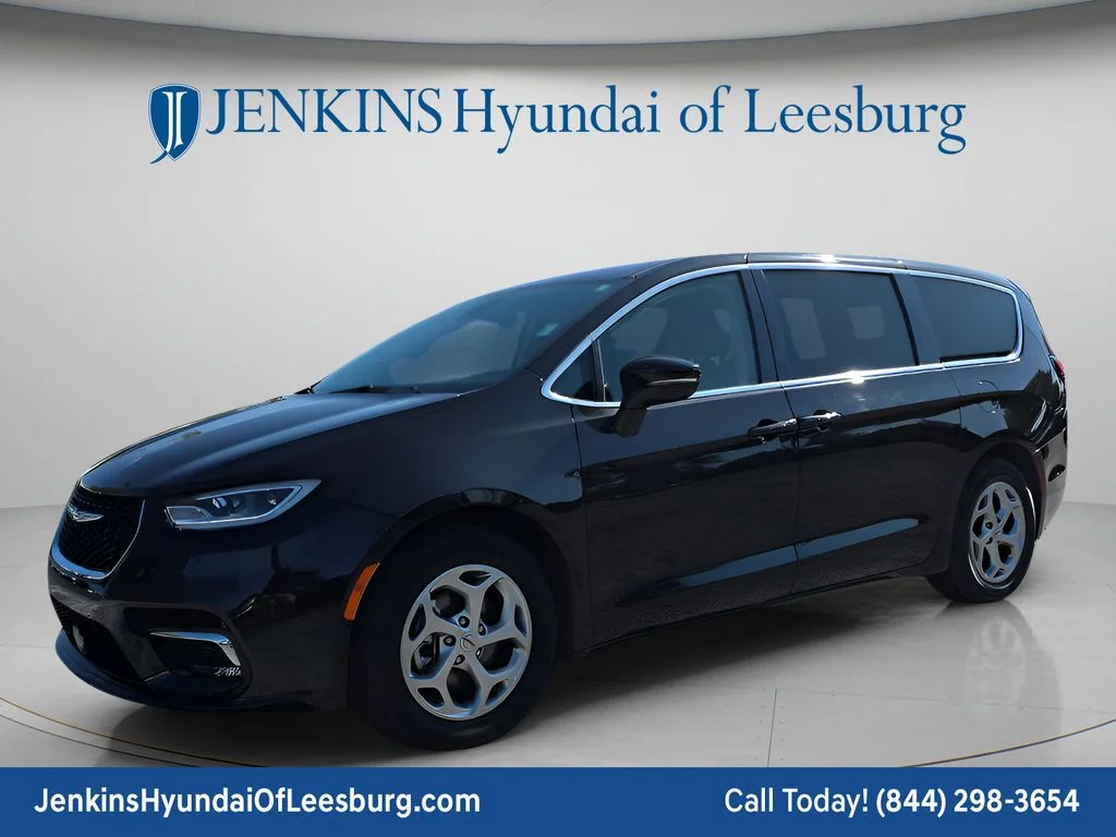 Used 2024 Black Chrysler Limited image 9