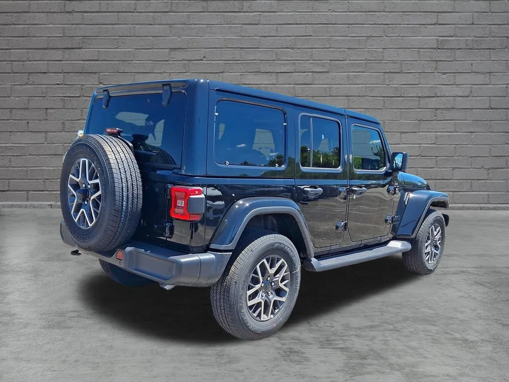 New 2026 Black Clearcoat Jeep Sahara image 8