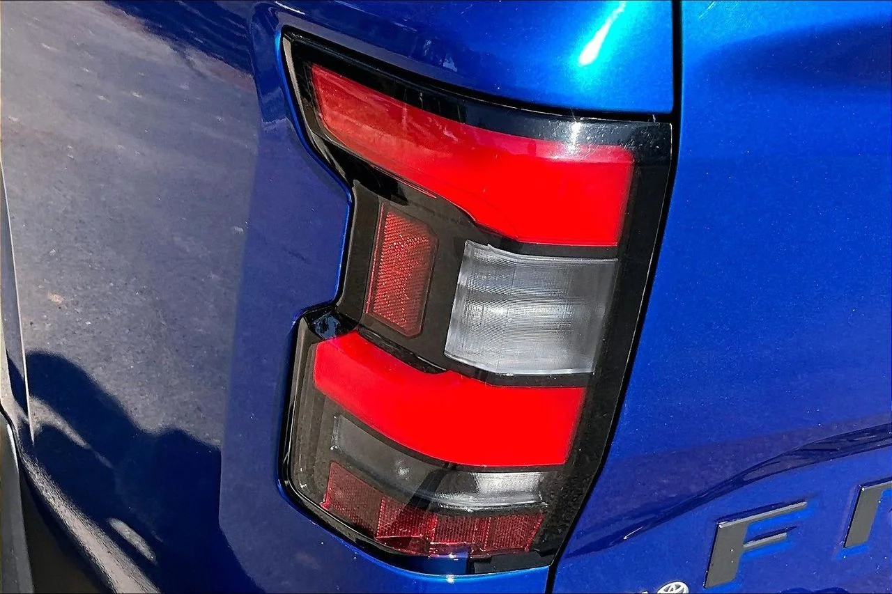 2024 Nissan Frontier SL - Photo 20