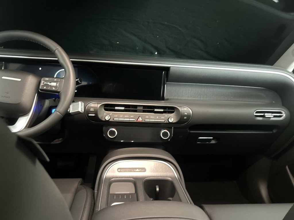 New 2026 Abyss Black Hyundai SEL 7P image 20