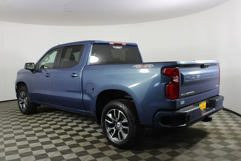 Used 2024 Lakeshore Blue Metallic Chevrolet RST image 4