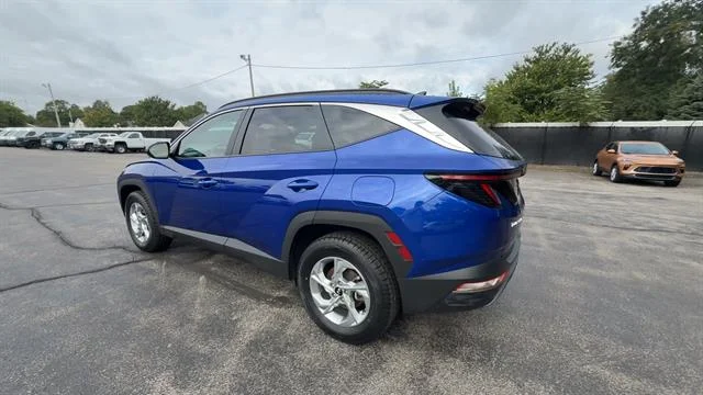 Used 2023 Blue Hyundai SEL image 6