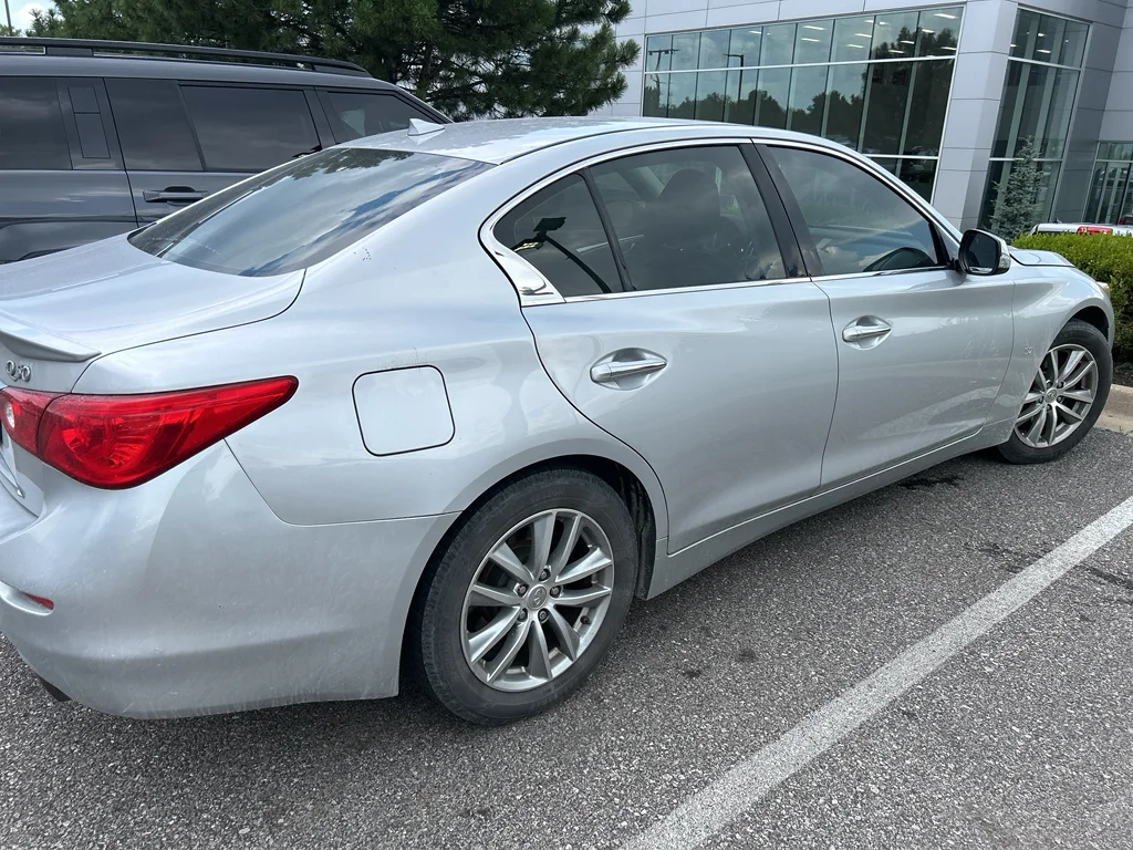 Used 2015 Liquid Platinum INFINITI Premium image 4