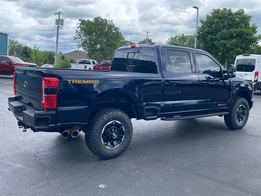 Used 2023 Antimatter Blue Metallic Ford LARIAT image 11