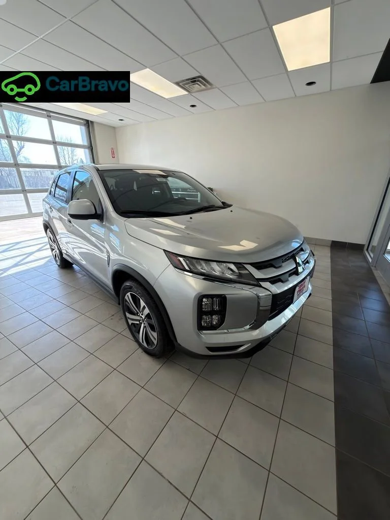 2025 Mitsubishi Outlander Sport ES - Photo 3