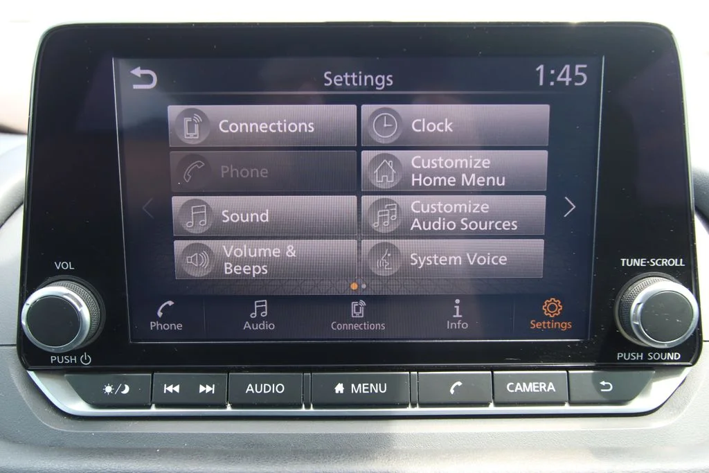 Used 2023 White Nissan S image 30