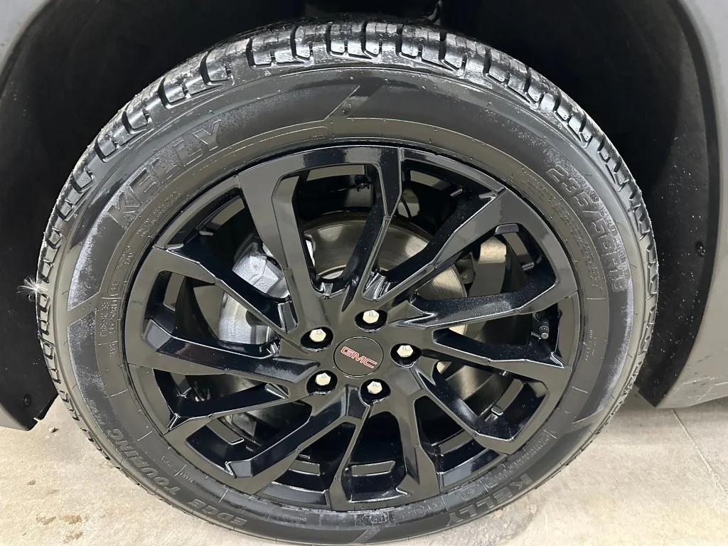 Used 2023 Sterling Metallic GMC SLE image 36
