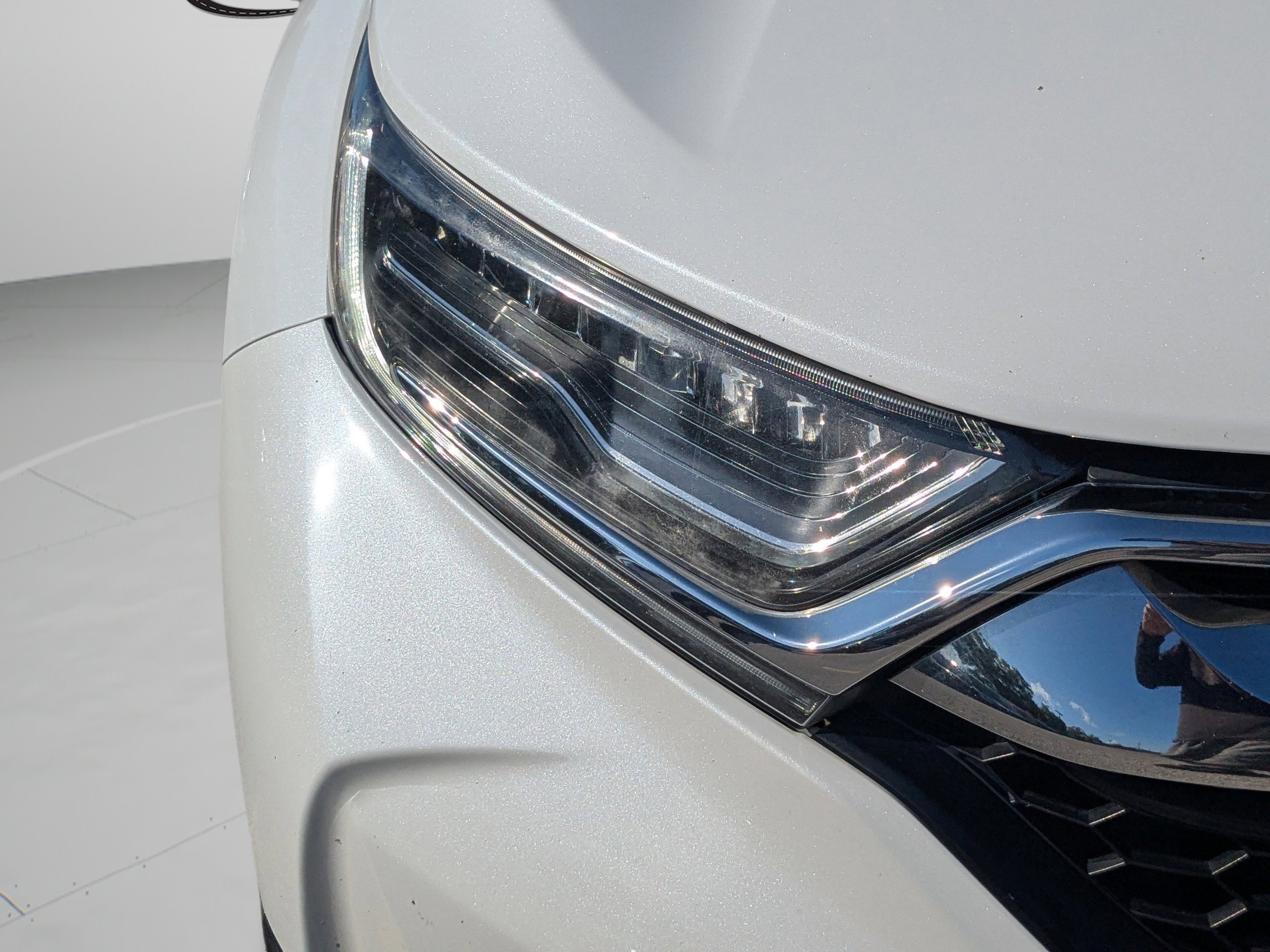 Used 2019 Modern Steel Metallic Honda Touring image 34