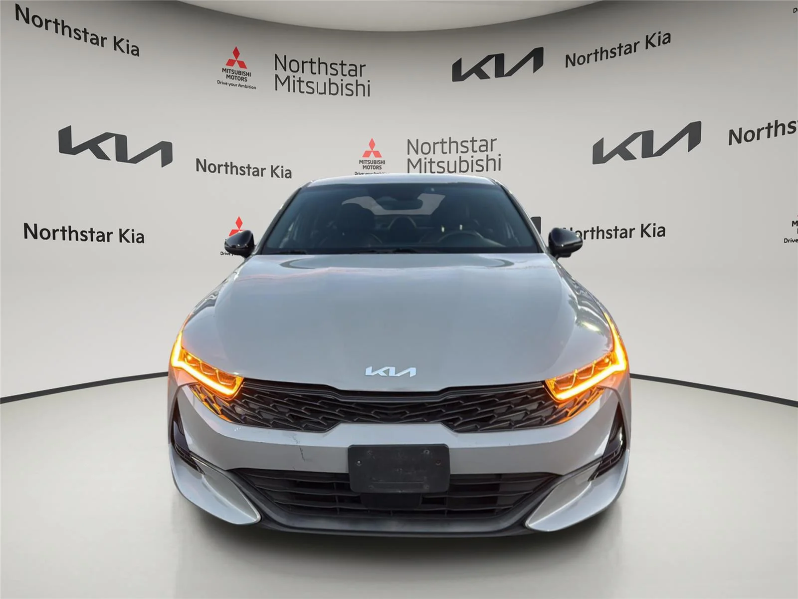 Used 2023 Wolf Gray Kia GT-Line image 8