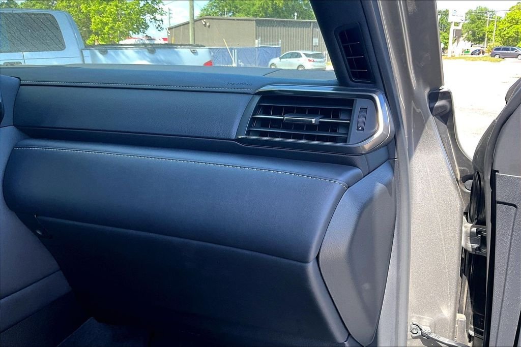 Used 2023 Silver Lexus 600 F SPORT image 22