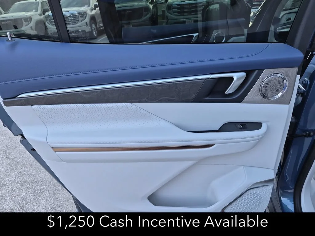 New 2026 Ocean Blue Metallic Buick Avenir image 33
